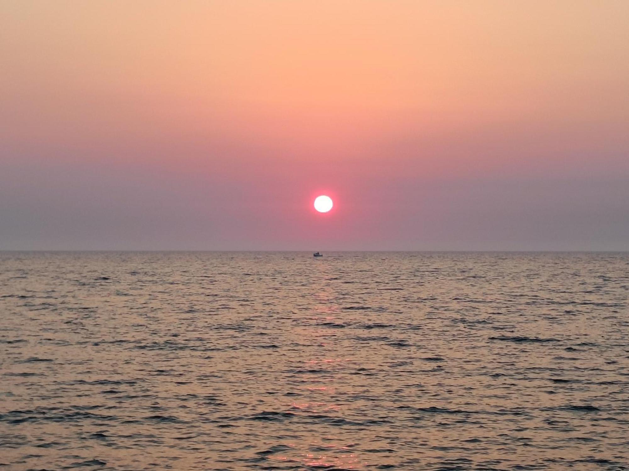 Divino Appartamenti Vista Mare Petrosino Luaran gambar