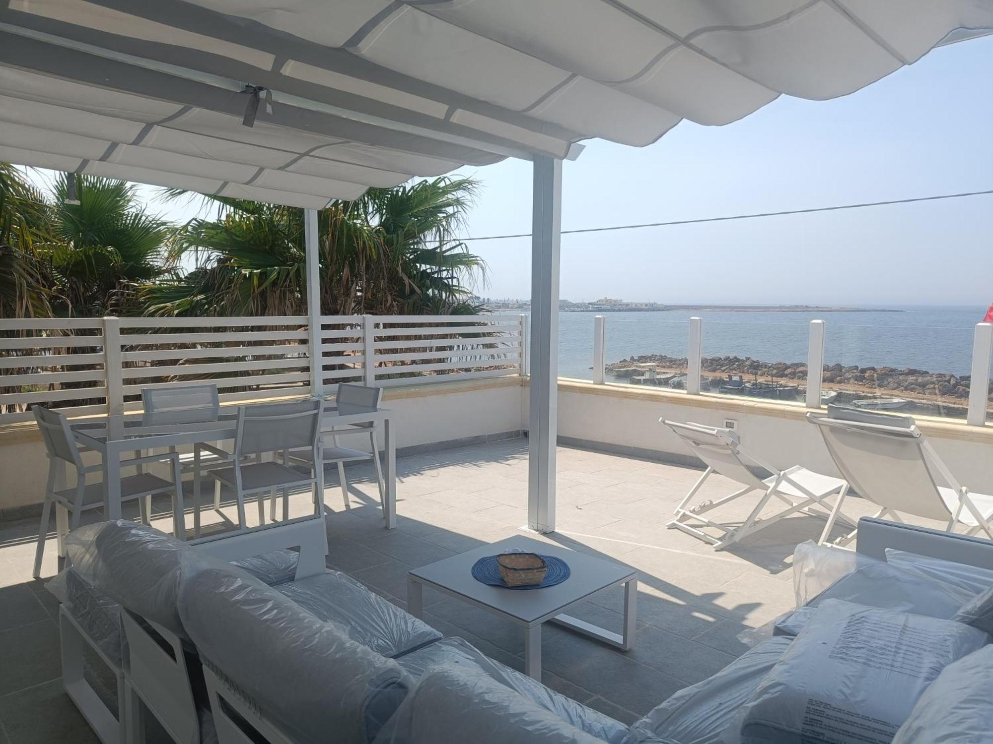 Divino Appartamenti Vista Mare Petrosino Luaran gambar
